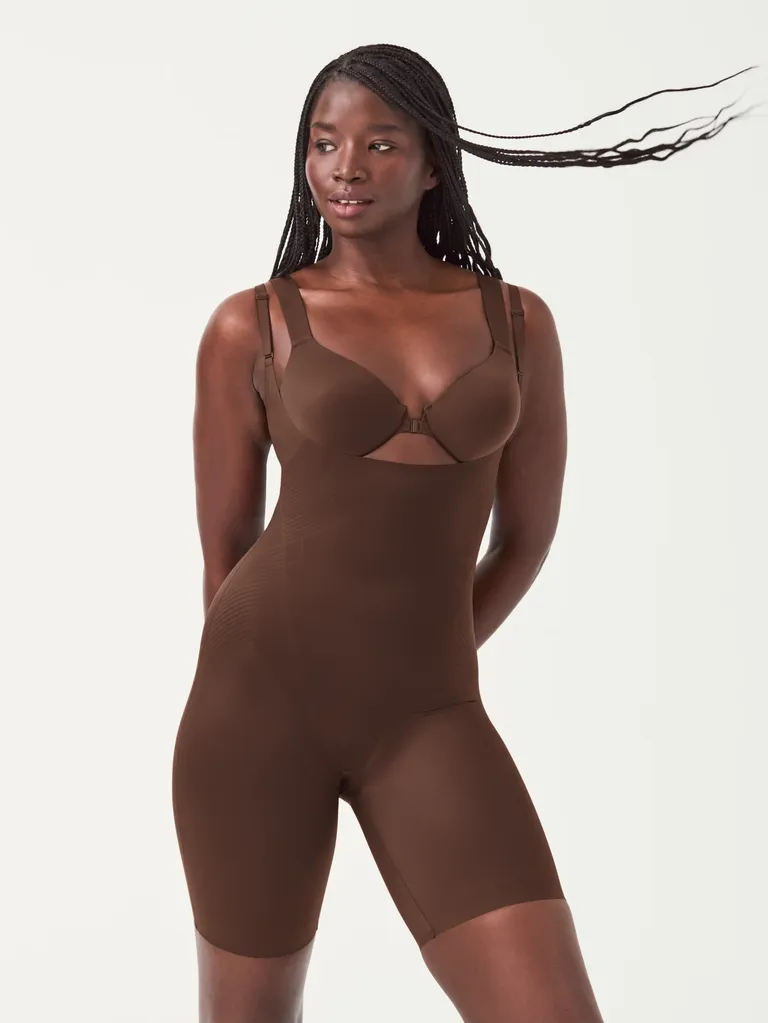 Compression body suits! Give me all the body suits!! . . Best body