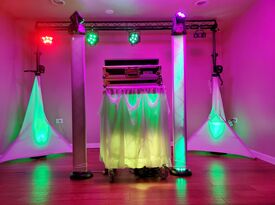 Green Karma Event services - Photo Booth - Romeoville, IL - Hero Gallery 1