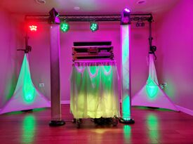 Green Karma Event services - DJ - Chicago, IL - Hero Gallery 1