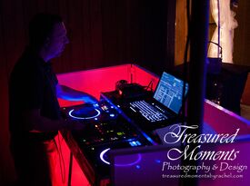 Living Jukebox DJ Service - DJ - Sheboygan, WI - Hero Gallery 1