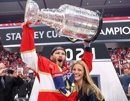 Matthew Tkachuk with his fiancée Ellie connell