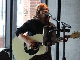 Kimberly Underwood - Singer Guitarist - Charlotte, NC - Hero Gallery 1