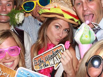Goofy Photo Booth - Photo Booth - Lansdale, PA - Hero Main