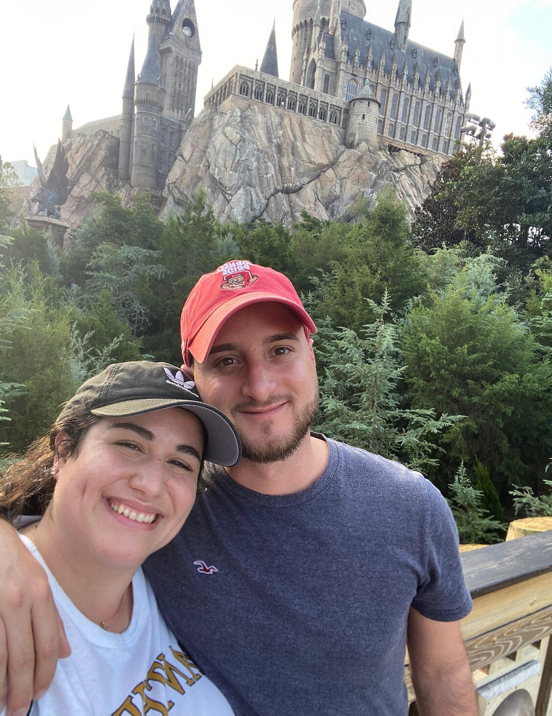 Their first Disney and Universal trip together. •  Su primer viaje a Disney y Universal juntos.
