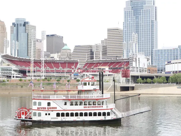 Image of BB riverboats in front of city skyline