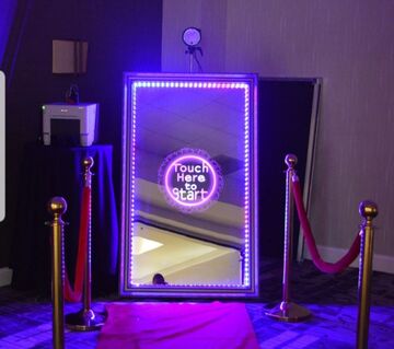 Mirror Mirror Photo Booth Rentals - Photo Booth - Baltimore, MD - Hero Main