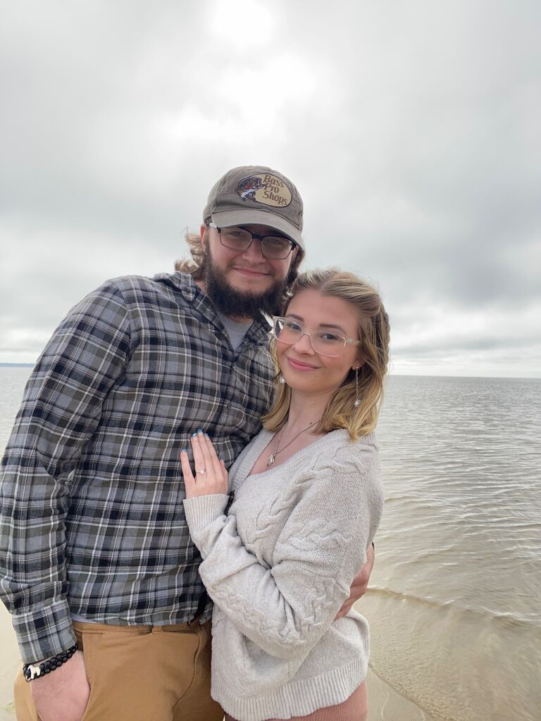 On our last day in the Outer Banks, we spent some time visiting Jockey's Ridge state park. It's so beautiful & peaceful here & we're so happy we could experience it together. 