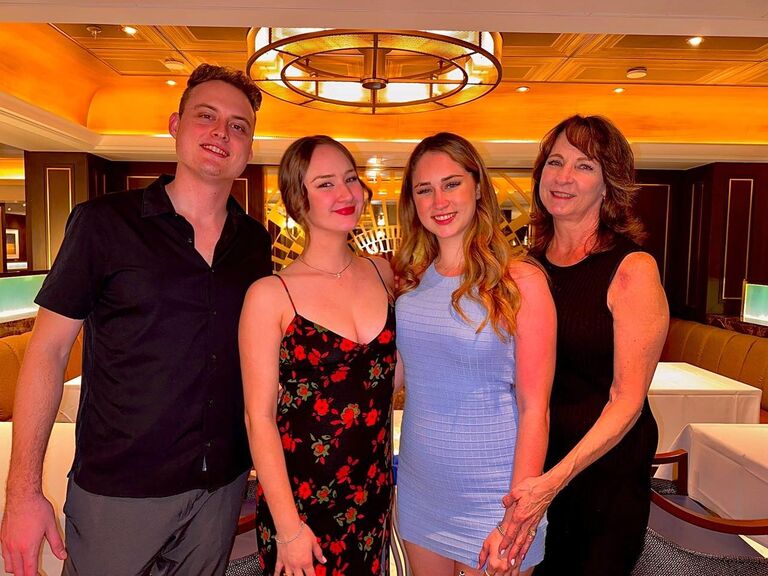 Steven, Kiley, Donna, and Taylor took a week cruise down the west coast of Mexico together!
