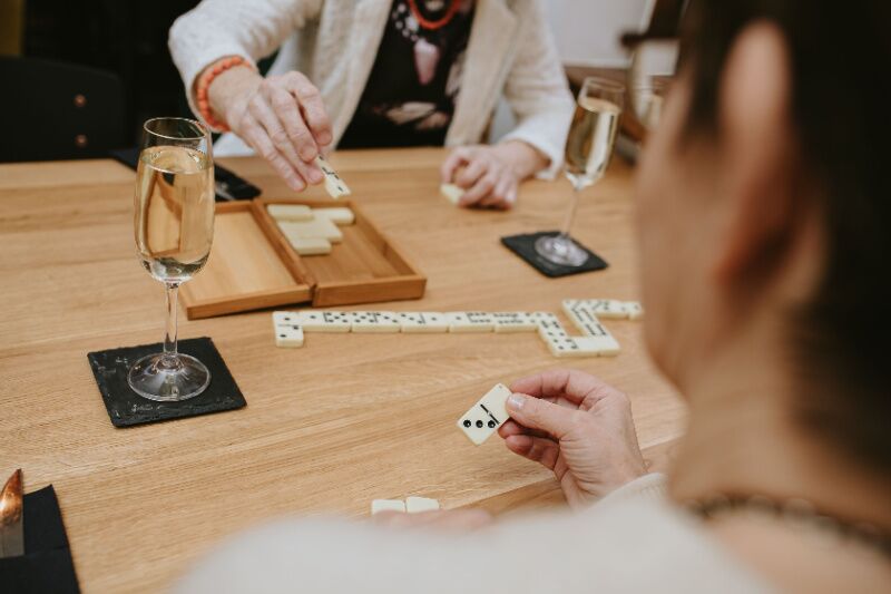 Old Hollywood theme party idea - vintage board games