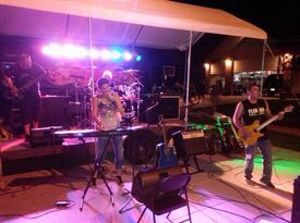 Jacked - Cover Band - Omaha, NE - Hero Gallery 4