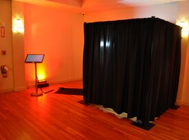 SnapSeat Photo Booths - Photo Booth - Hartford, CT - Hero Gallery 4