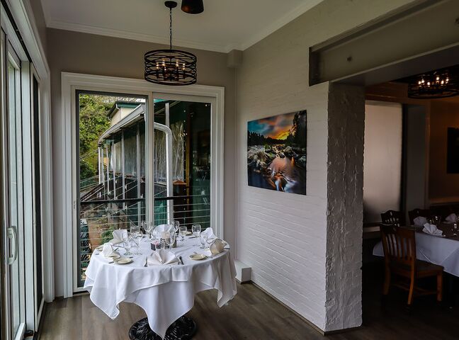 Brock's Riverside Grill | Reception Venues - The Knot