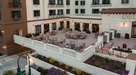 Courtyard by Marriott Santa Cruz Rehearsal Dinners Bridal