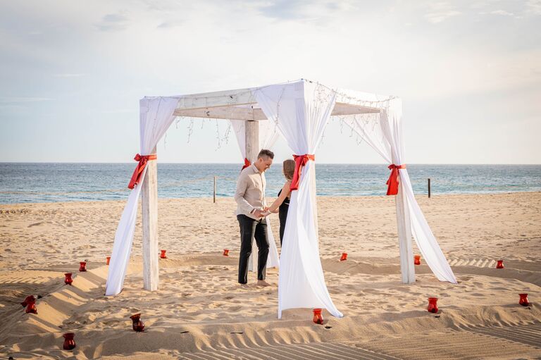 BEST DAY EVER! Blake proposes to Paige (to her surprise) while in Cabo, Mexico.