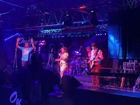 Pop Machine - Corporate Events, Weddings & More! - Top 40 Band - Akron, OH - Hero Gallery 4