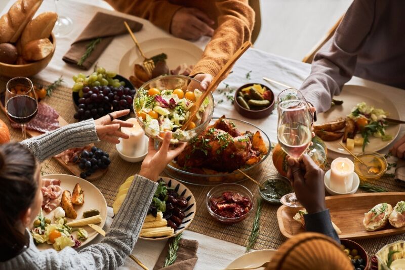 Thanksgiving theme ideas - Friendsgiving