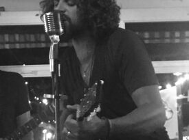 Johnny Hayes - Singer Guitarist - Nashville, TN - Hero Gallery 4