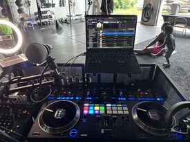 Shine Bright Entertainment, LLC - DJ - Charlotte, NC - Hero Gallery 3