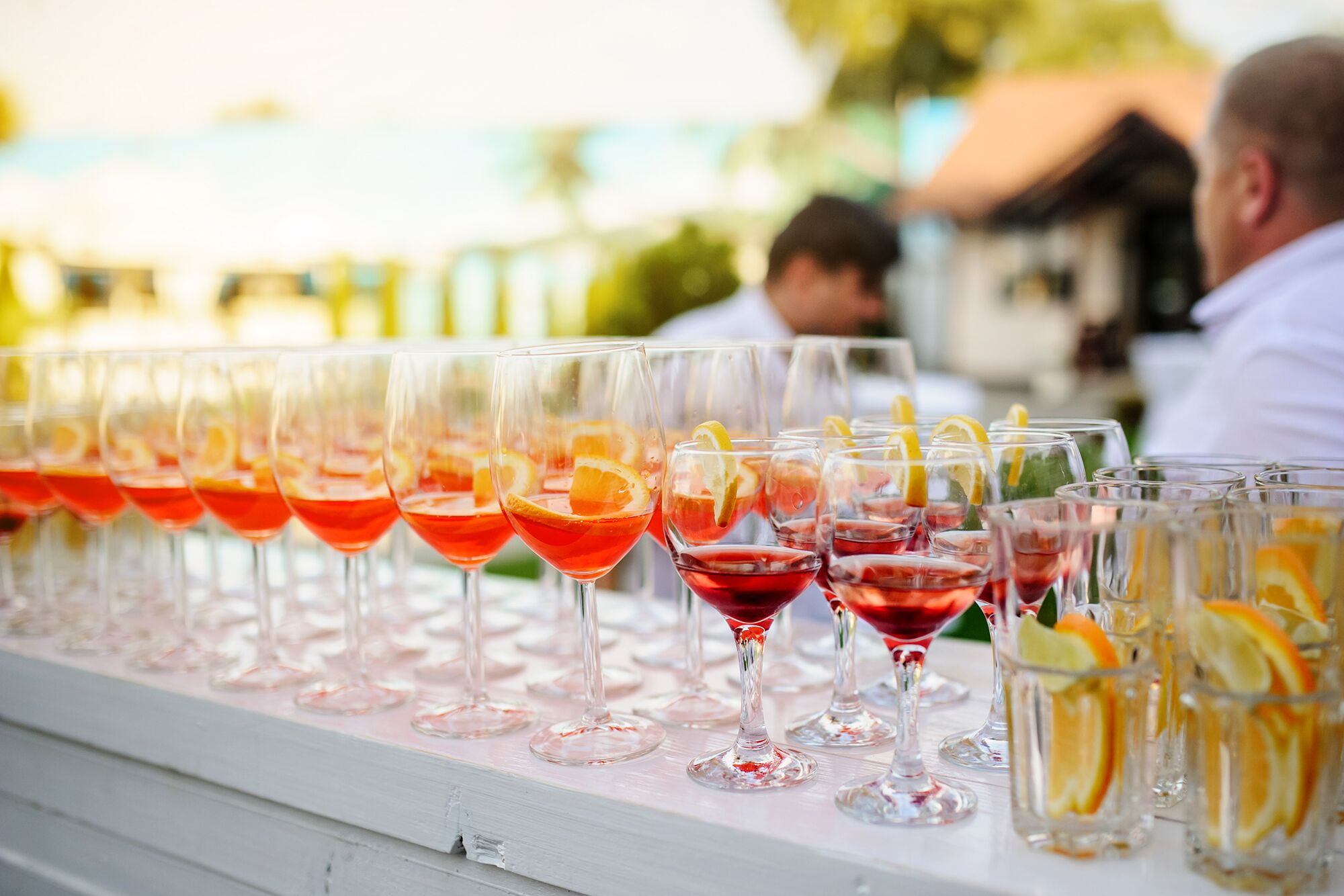 How To Hire A Wedding Bartender The Bash