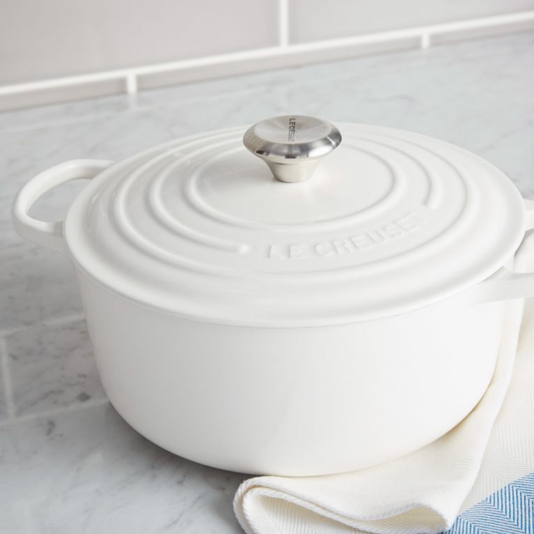 White Dutch oven