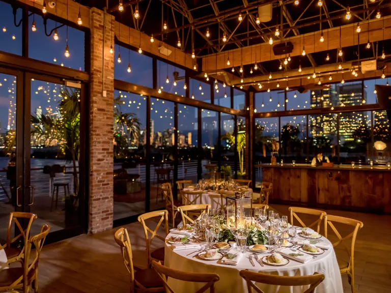 21 Christmas Wedding Venues to Meet Your Love Under the Mistletoe