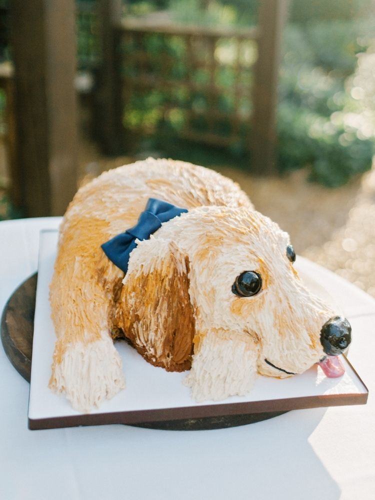dog-shaped wedding cake