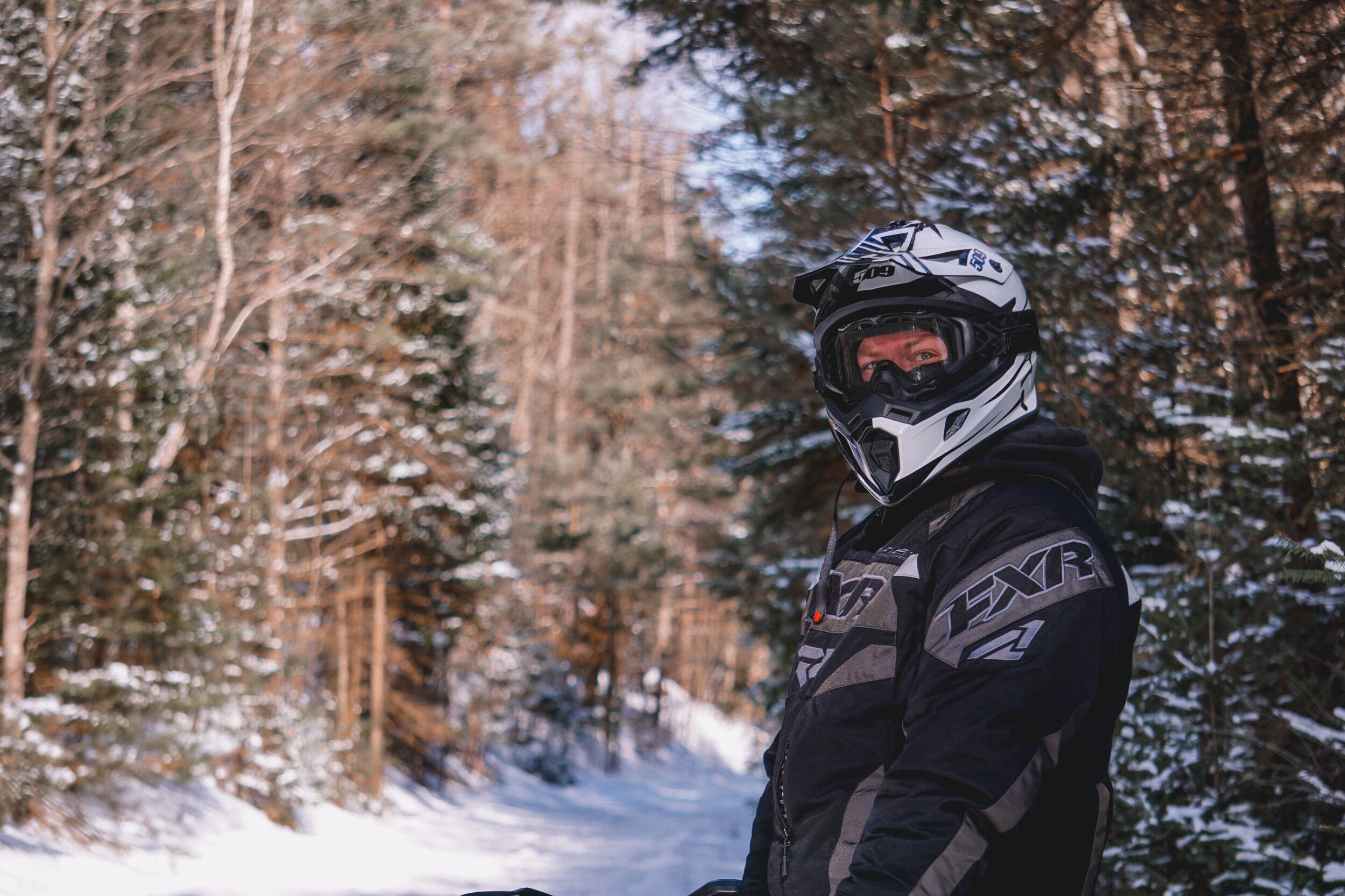 When winter rolled around, Austin introduced Lorica to his favorite winter excursion -- trips up north to go snowmobiling! This became an annual tradition they now cherish every winter!