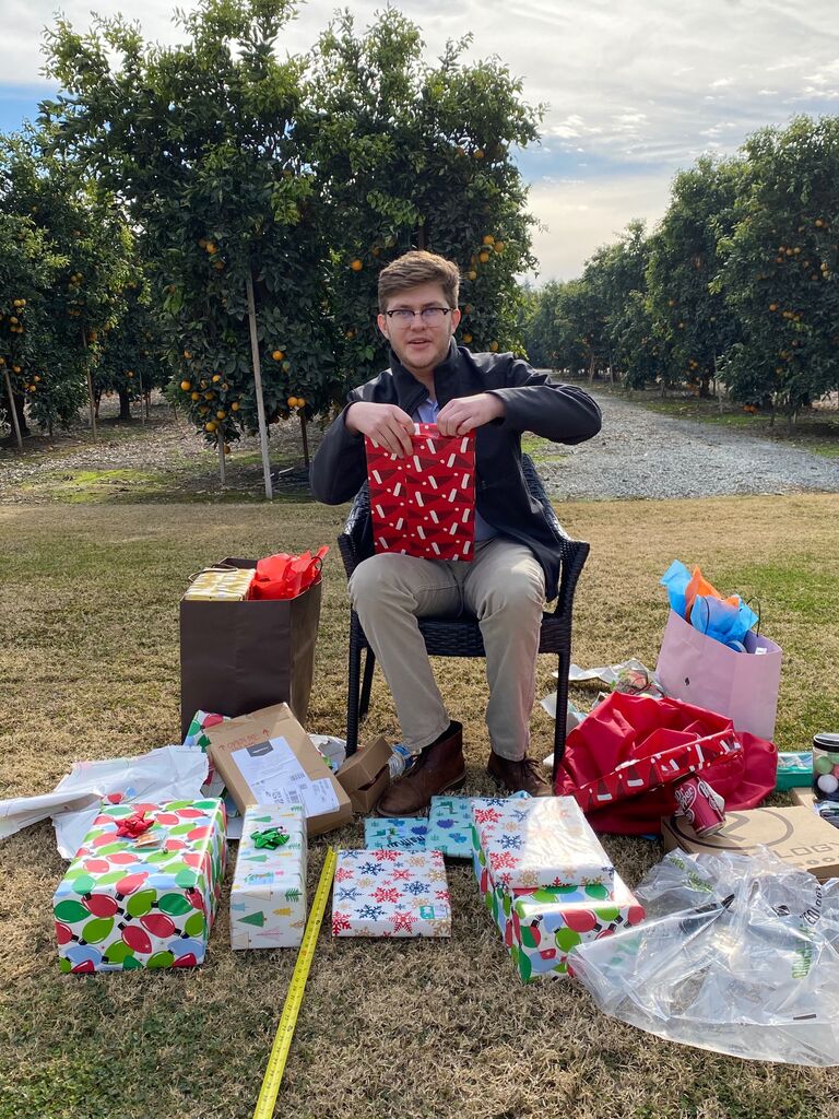 Christmas 6ft apart