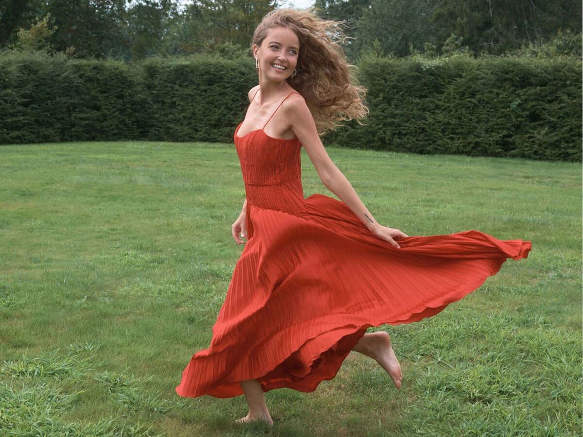 Wedding guest wearing rented dress