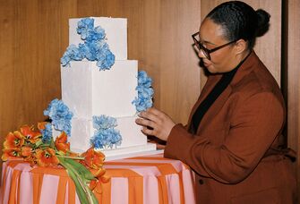 Wedding vendor with wedding cake