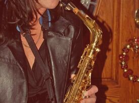 Naomi J B Saxophonist/Vocalist - Saxophonist - Temecula, CA - Hero Gallery 4
