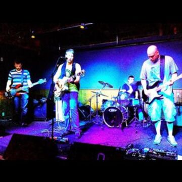 Two Shakes - Rock Band - Omaha, NE - Hero Main