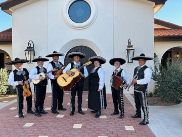 Mariachi Cariño - Mariachi Band - Lubbock, TX - Hero Main