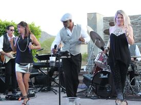 DysFUNKsion Band - Cover Band - Palm Springs, CA - Hero Gallery 4