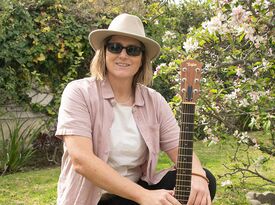 Olivia Rohde - Acoustic Guitarist - San Juan Capistrano, CA - Hero Gallery 1