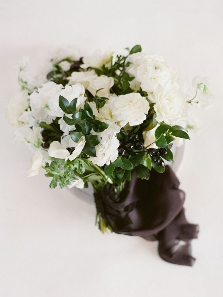 black-and-white wedding bouquet