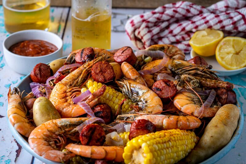 End of summer party ideas: seafood boil