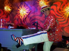 Cap'n FANTASTIC - Elton John Impersonator - Boston, MA - Hero Gallery 4
