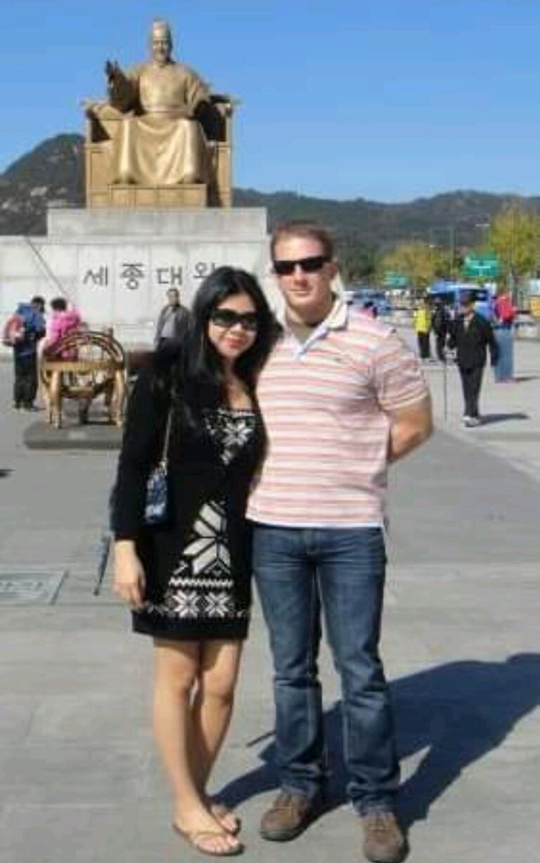 Life in Seoul, South Korea was a lot of fun with Dave and their kiddos!

In Korea, they attended their kids' sporting events, sight seeing, made friends with fellow Navy families and enjoyed Seoul's night life.