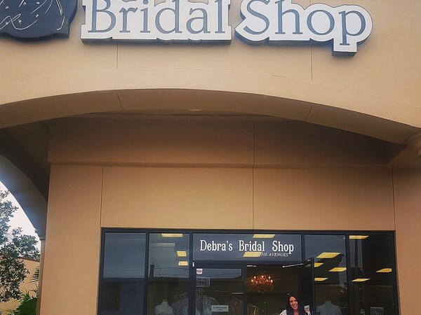 Debra's deals bridal at the avenues