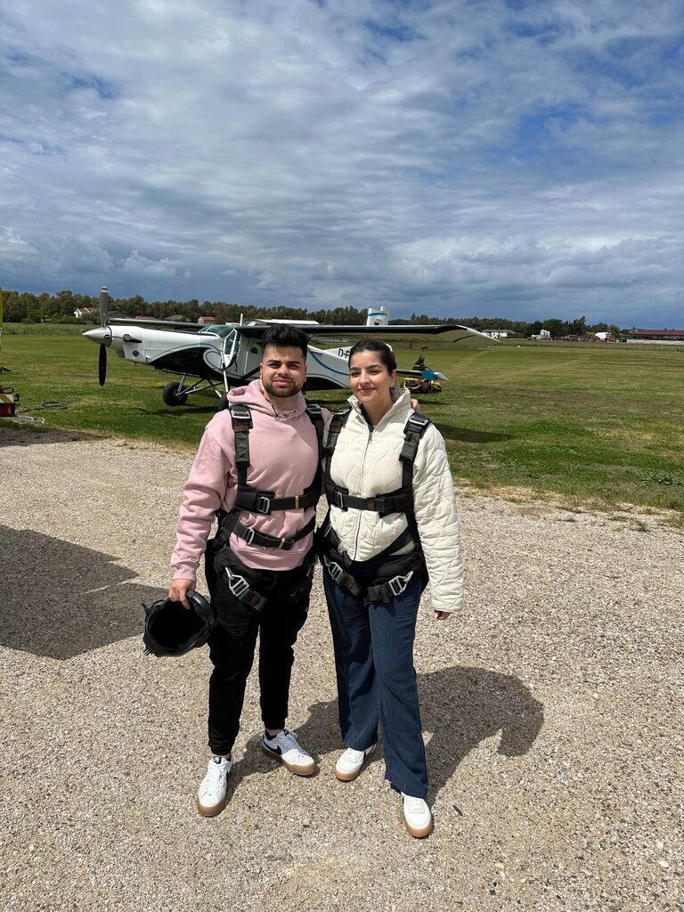 ...on the same day he took Awi skydiving without telling her in advance - and we still can't decide which part of the day had more adrenaline running through our veins