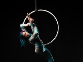 Kinetic Kristen - Circus Performer - Columbus, OH - Hero Gallery 2