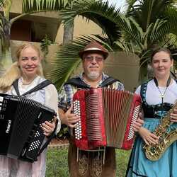 Dueling Accordions and Worldbeat Band, profile image