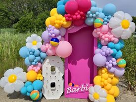 Upscale Balloon Designs - Balloon Decorator - Cranston, RI - Hero Gallery 1