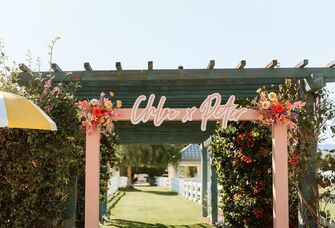 25 Engagement Party Signs to Celebrate in Style