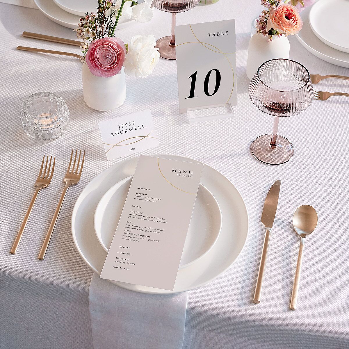 Minimal Rings Place Cards Gold Pure White Signature