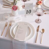 Minimal Rings Place Cards Gold Pure White Signature