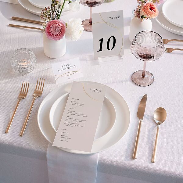 Minimal Rings Place Cards Gold Pure White Signature