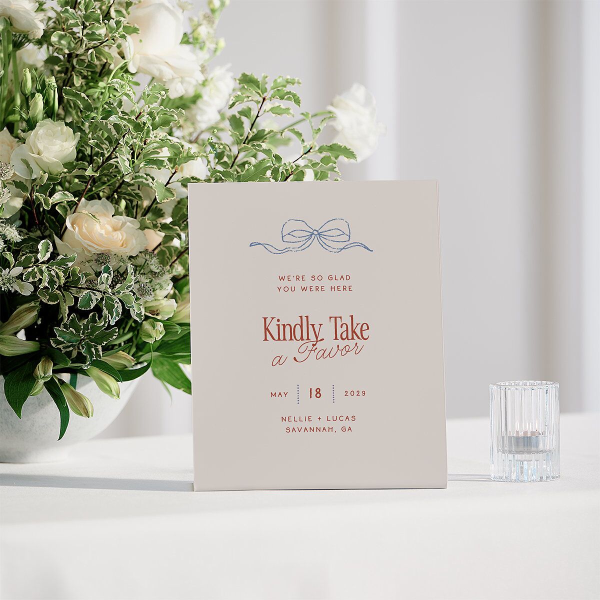 Modern Delicate Bows Bar Bended Tabletop Sign X-small Jewel Red Standard Plastic XS Tabletop Bar