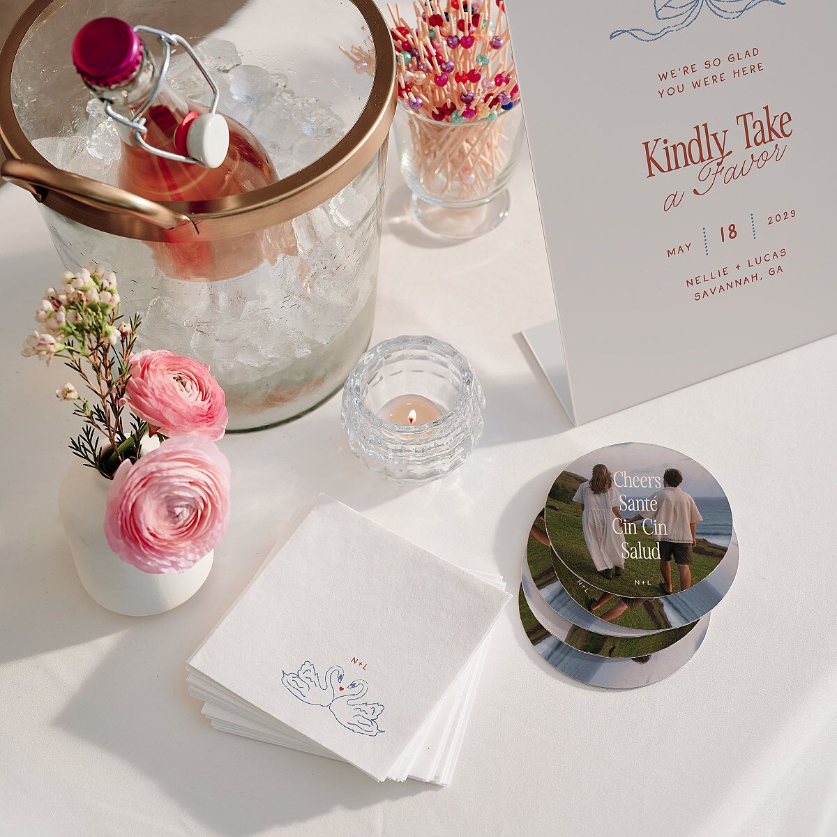 Modern Delicate Bows Bar Bended Tabletop Sign X-small Jewel Red Standard Plastic XS Tabletop Bar